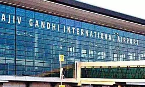 फ्रैंकफर्ट जाने वाली फ्लाइट की Hyderabad में आपातकालीन लैंडिंग